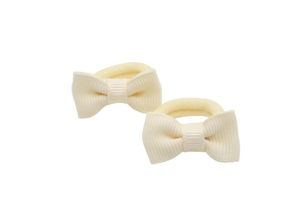 Kleine elastiekjes met mini strikjes creme - Staartjes en Strikjes