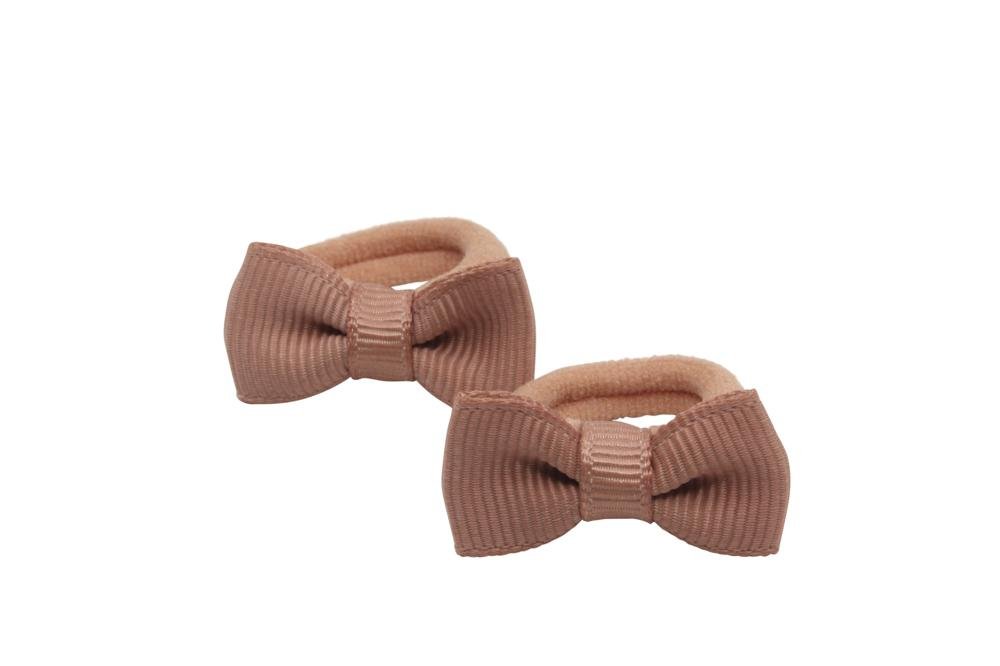 Kleine elastiekjes met mini strikjes pecan bruin - Staartjes en Strikjes