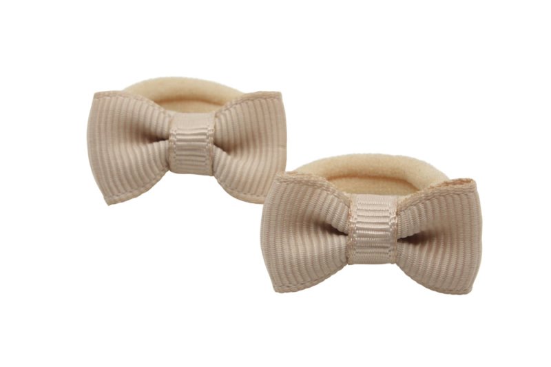 Kleine elastiekjes met mini strikjes tan bruin - Staartjes en Strikjes