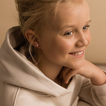 Oorbellen Blomdahl huidvriendelijk knopje crystal (incl. achterkantjes) - Staartjes en Strikjes