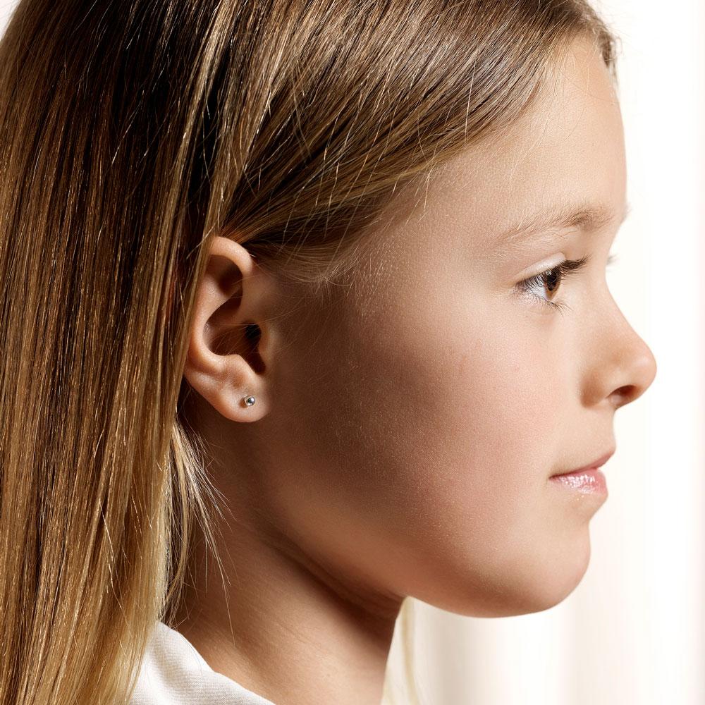 Oorbellen Blomdahl titanium knopje 3 mm. - Staartjes en Strikjes