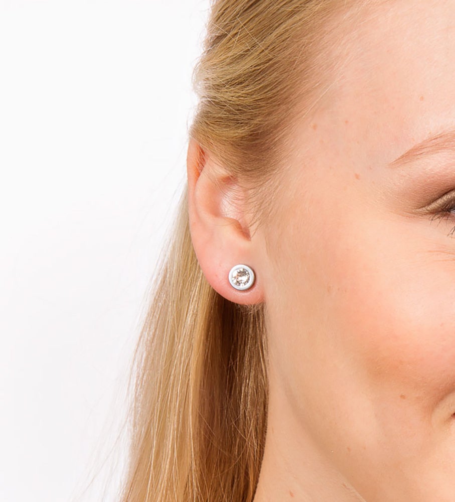Oorbellen Blomdahl titanium knopje crystal 8 mm. (incl. vlindersluiting) - Staartjes en Strikjes