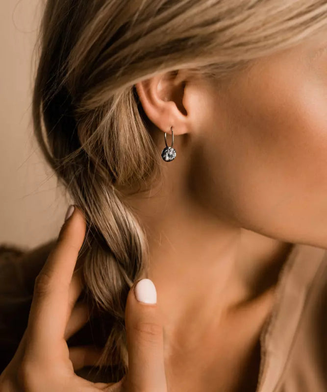 Oorbellen Blomdahl titanium oorringen 14 mm. kristal black diamond - Staartjes en Strikjes
