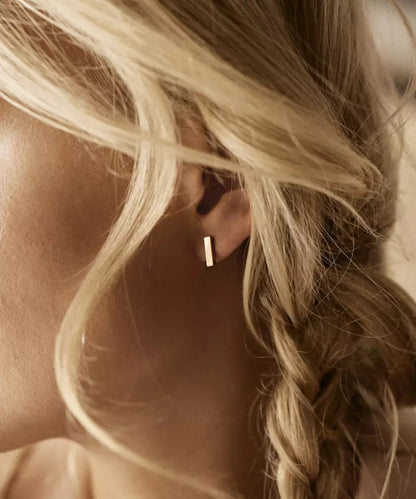 Oorbellen Blomdahl titanium rechthoek goudkleurig (incl. achterkantjes) - Staartjes en Strikjes