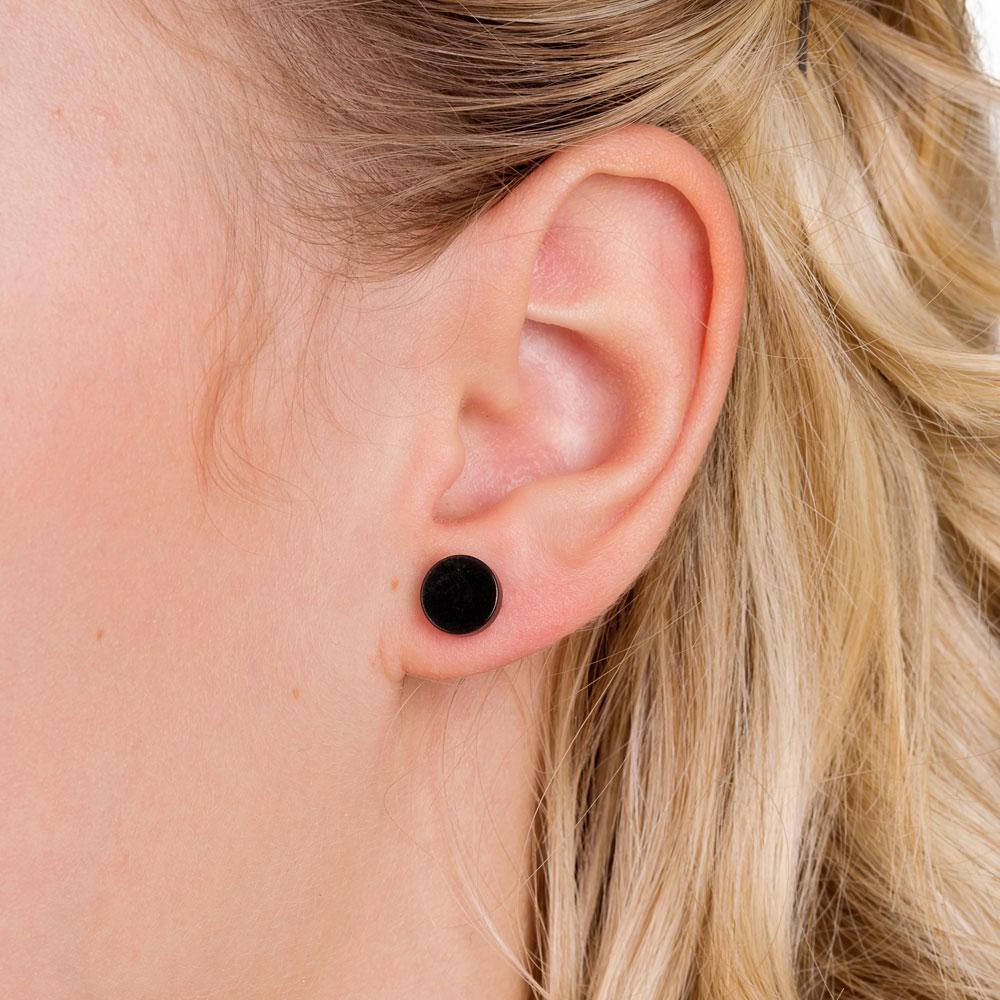 Oorbellen Blomdahl titanium rondje zwart 8 mm. - Staartjes en Strikjes