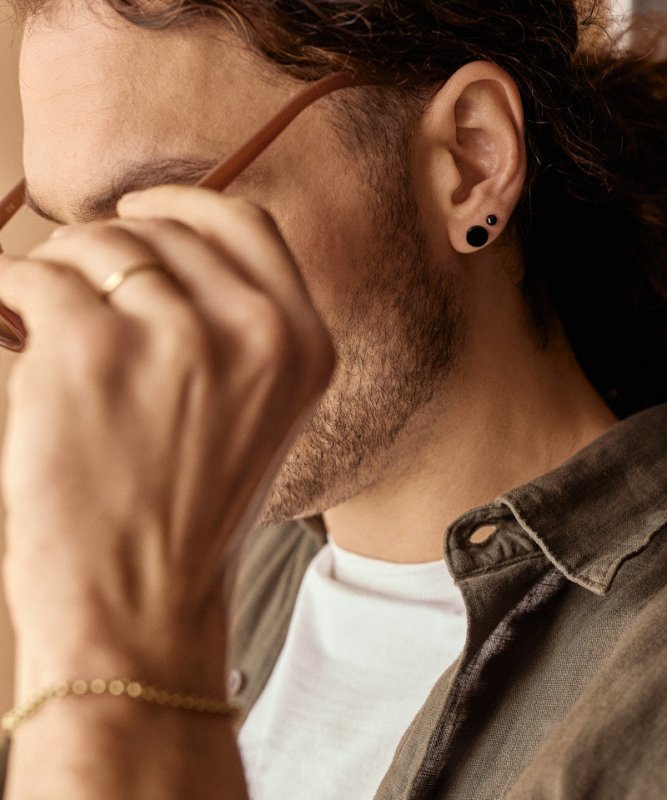 Oorbellen Blomdahl titanium rondje zwart 8 mm. (incl. achterkantjes) - Staartjes en Strikjes