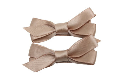 Setje alligator haarspeldjes met satijn strikje naturel bruin - Staartjes en Strikjes