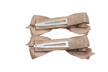 Setje alligator haarspeldjes met satijn strikje naturel bruin - Staartjes en Strikjes